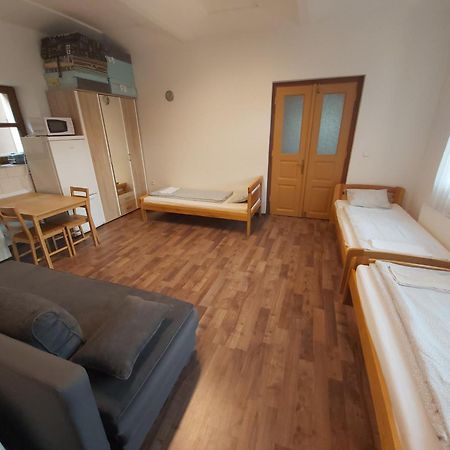 Pivni Lednice Lhota pod Libcany Chambre photo