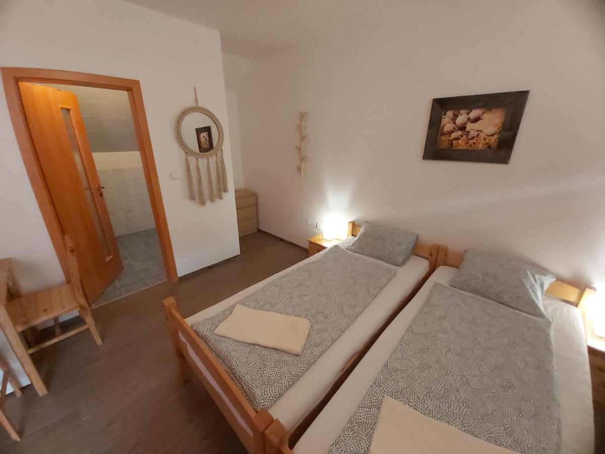 Pivni Lednice Lhota pod Libcany Extérieur photo