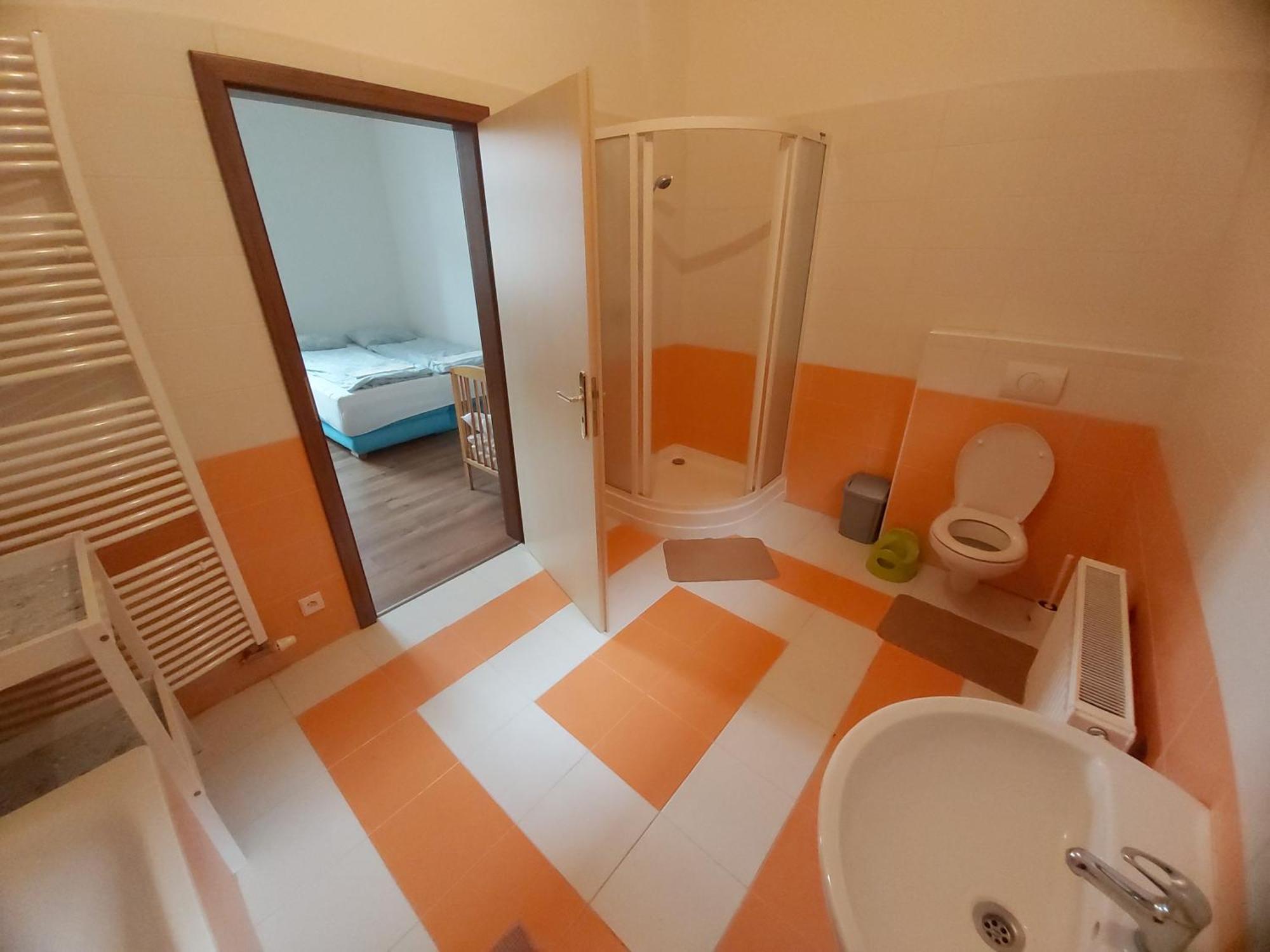 Pivni Lednice Lhota pod Libcany Chambre photo